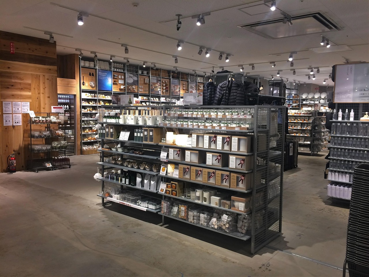 Espositori da banco in cartone – ecologia e funzionalità al servizio del retail