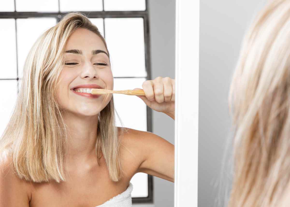 Prevenzione carie: abitudini quotidiane e strategie efficaci per proteggere i denti